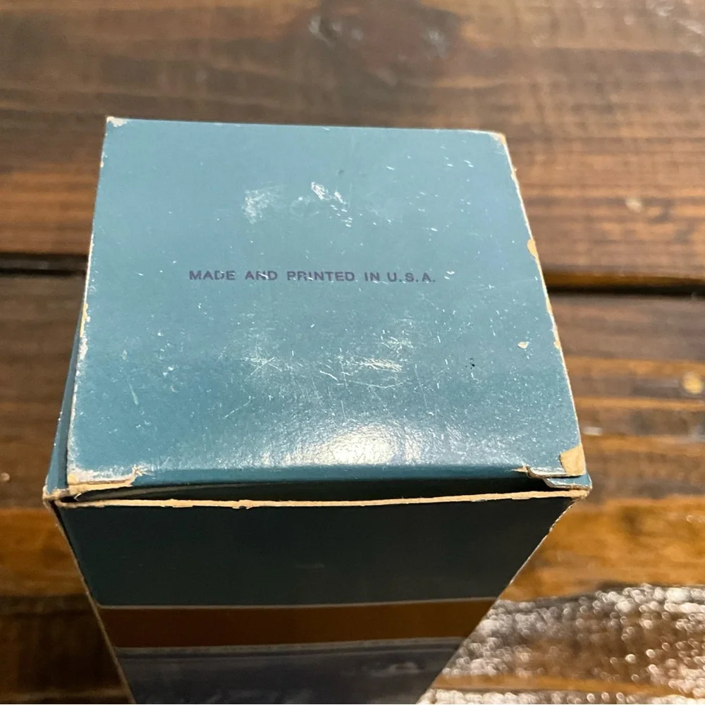 Vintage Holiday Magic Nefertiti Fragrances Spray Cologne IOB MCM